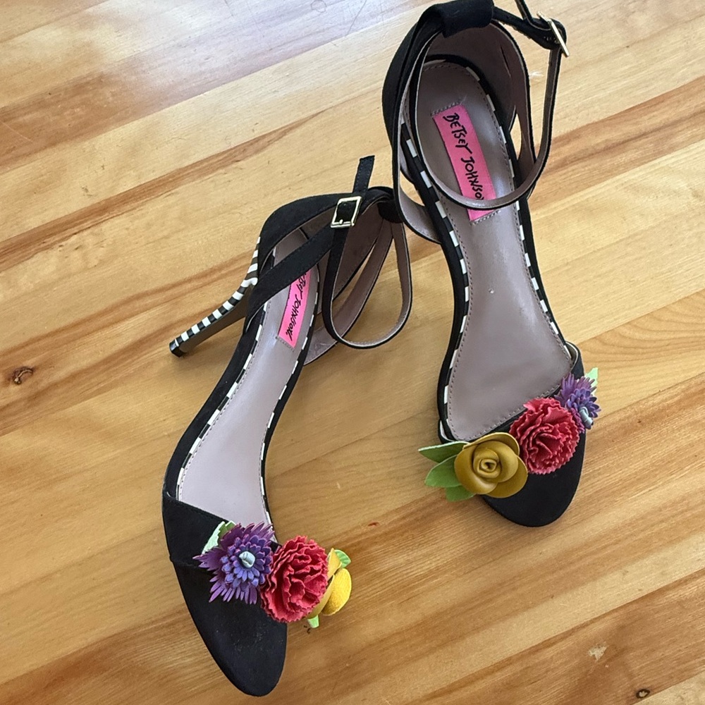 Betsey Johnson Black Heels with Red, Yellow & Purple Floral Accents - Picture 3 of 11